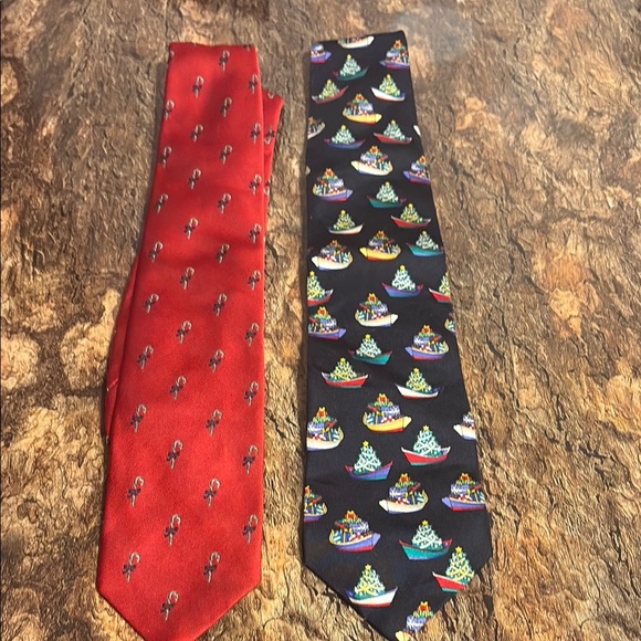 Christmas Patterned Ties - Picture 1 of 3